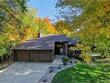 1800 estates trl, burnsville,  MN 55306