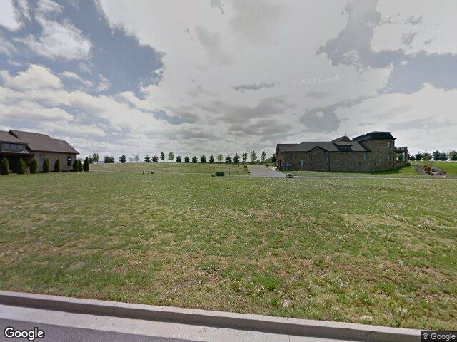319 traditions blvd, bowling green,  KY 42103