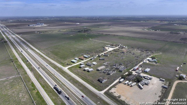 8205 w interstate 10, seguin,  TX 78155