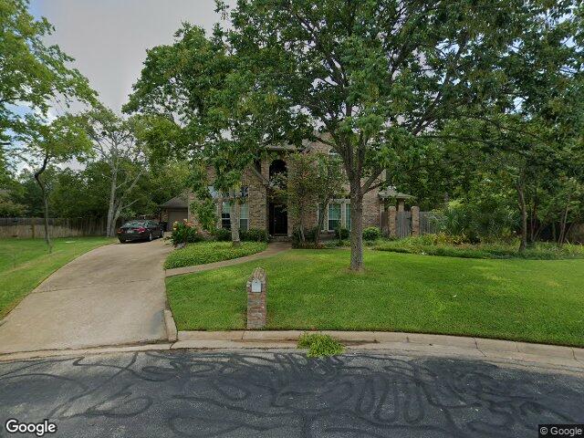 708 willow loop, college station,  TX 77845