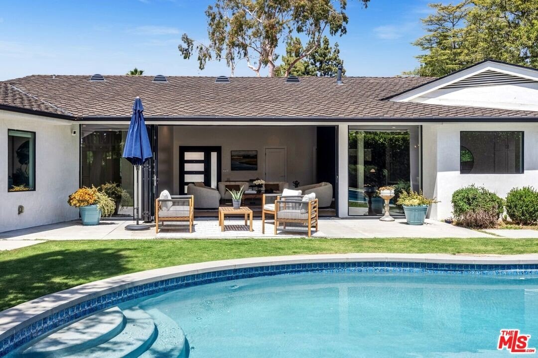  los angeles,  CA 90077