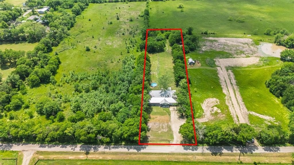 305 county road 2241, greenville,  TX 75402