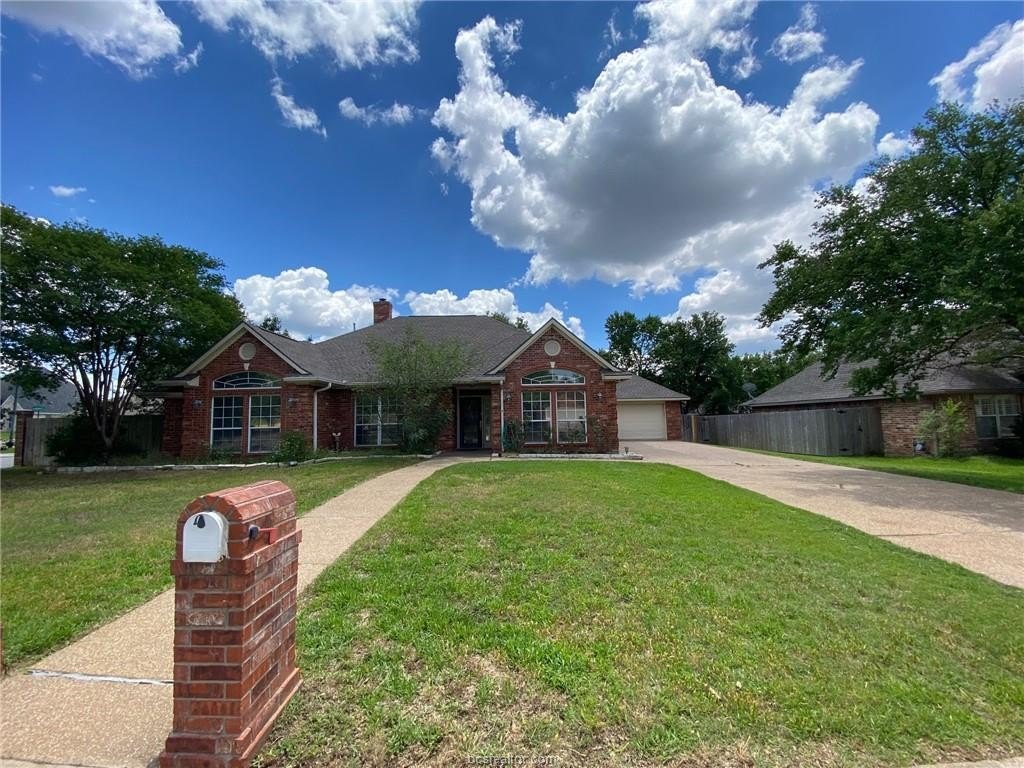 1608 panther ln, college station,  TX 77840