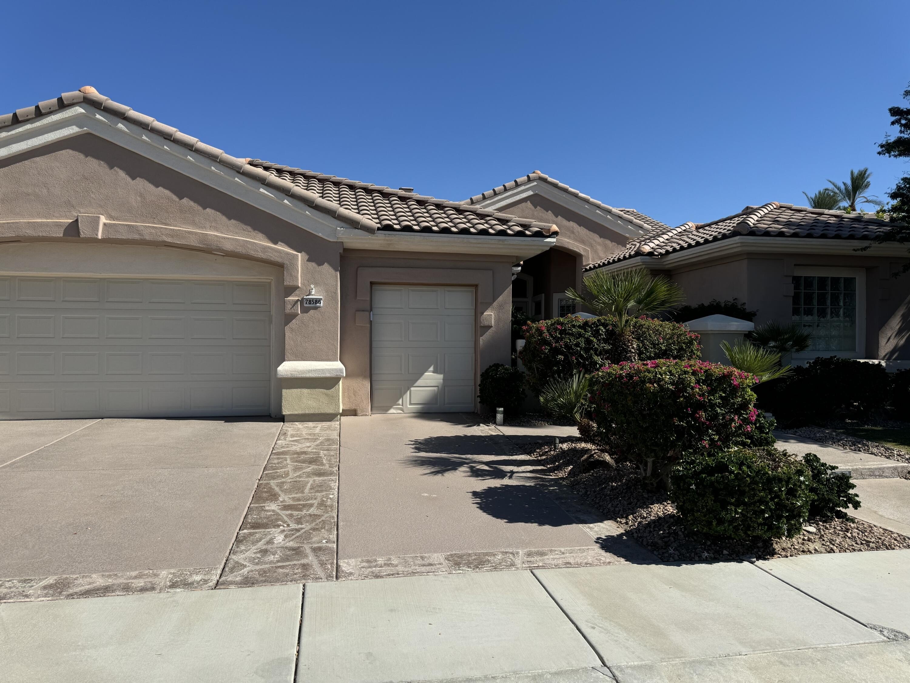  palm desert,  CA 92211