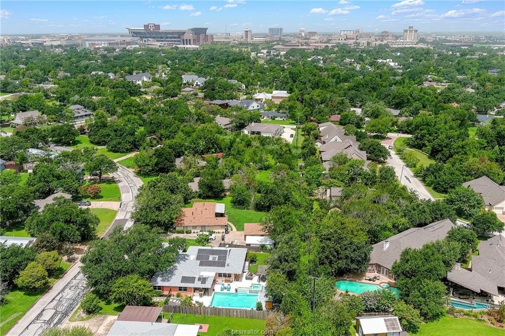 1013 winding rd, college station,  TX 77840