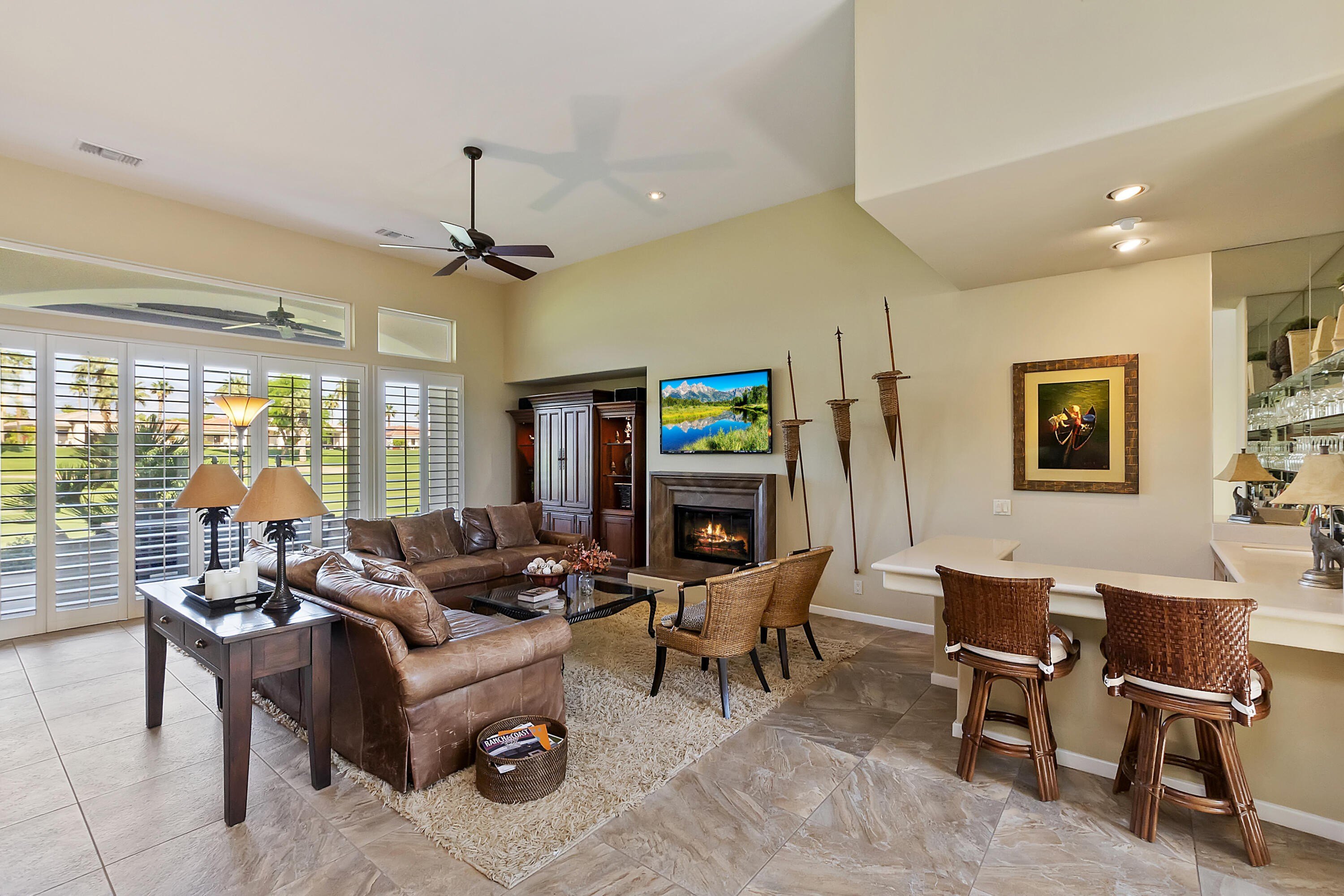  palm desert,  CA 92211