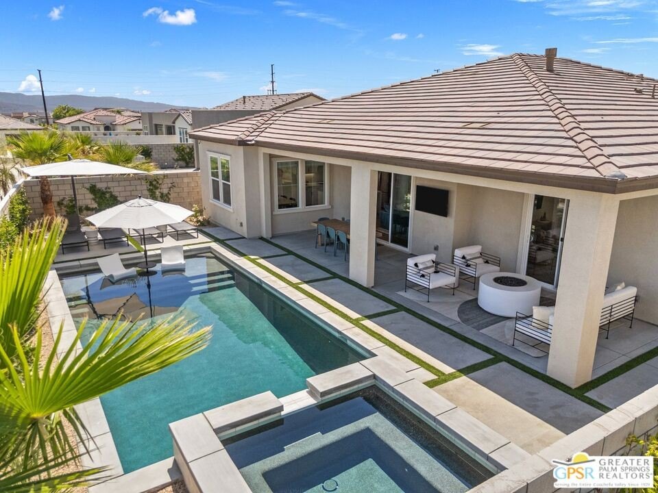  palm desert,  CA 92211