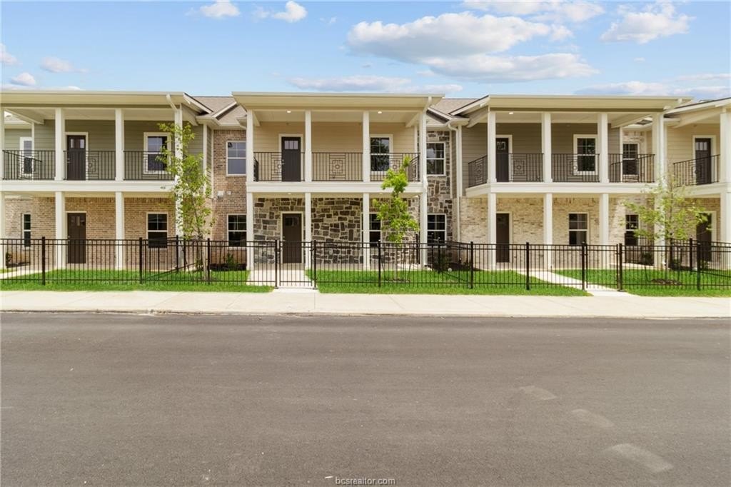 4013 aspen street # 113
                                ,Unit # 113, bryan,  TX 77801