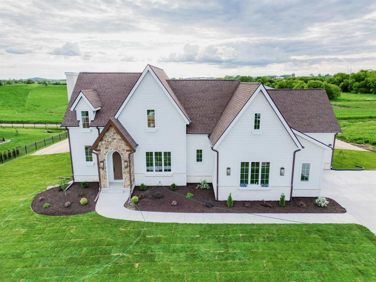 6835 angelica trl, sun prairie,  WI 53590