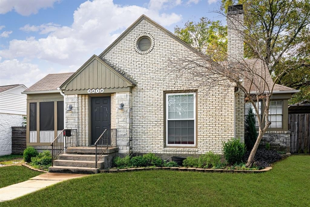 2610 aster st, dallas,  TX 75211