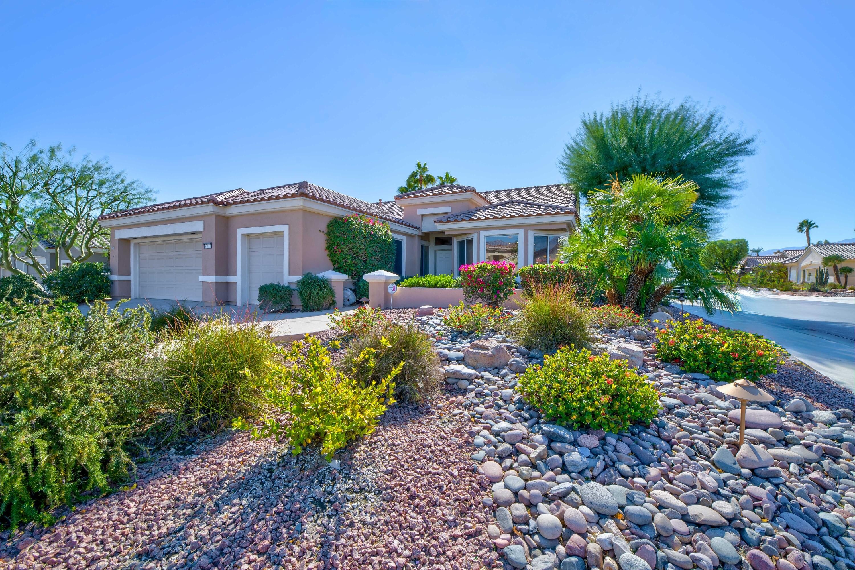  palm desert,  CA 92211