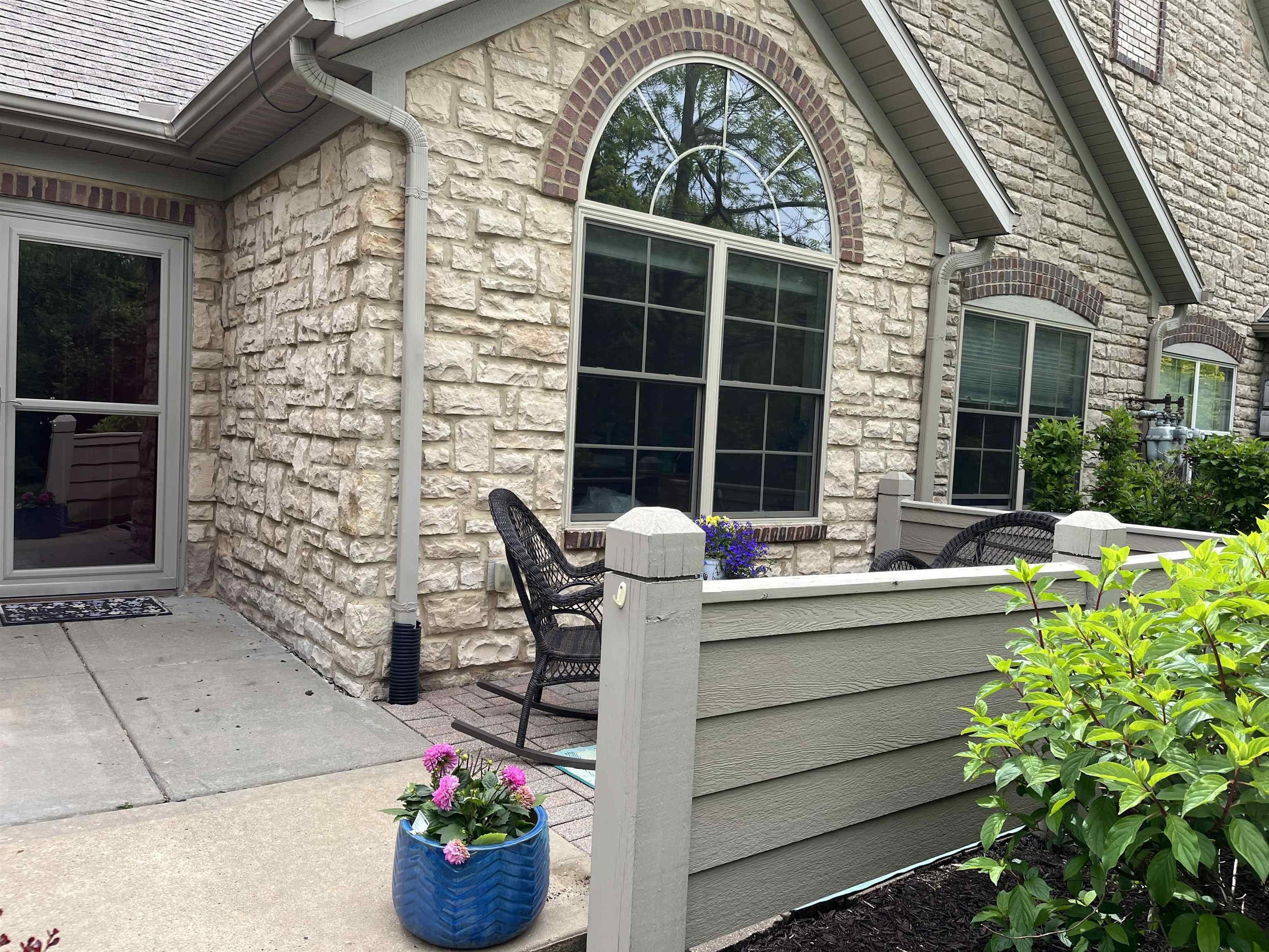 47 pond view way, fitchburg,  WI 53711