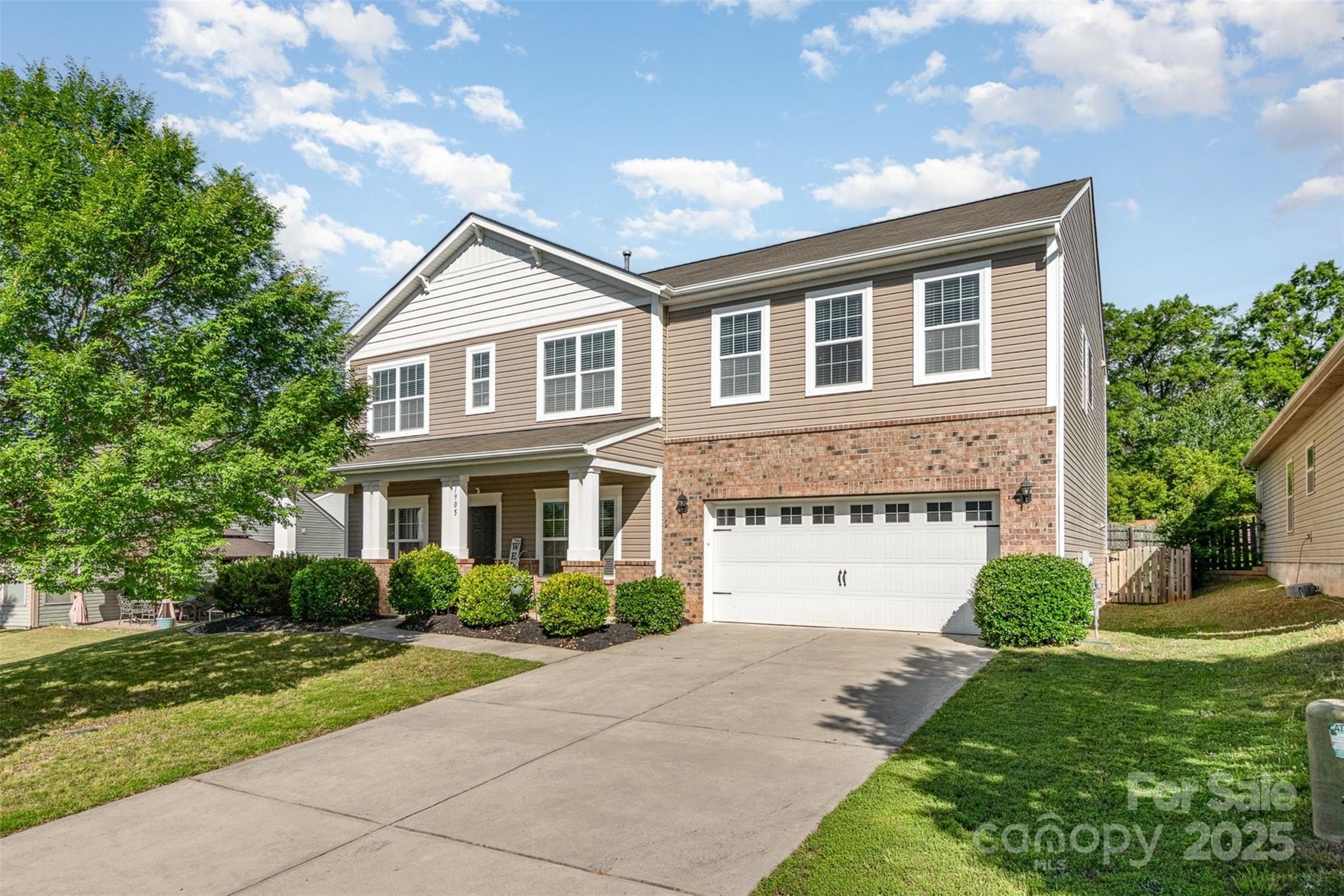 1905 yellow daisy dr, matthews,  NC 28104
