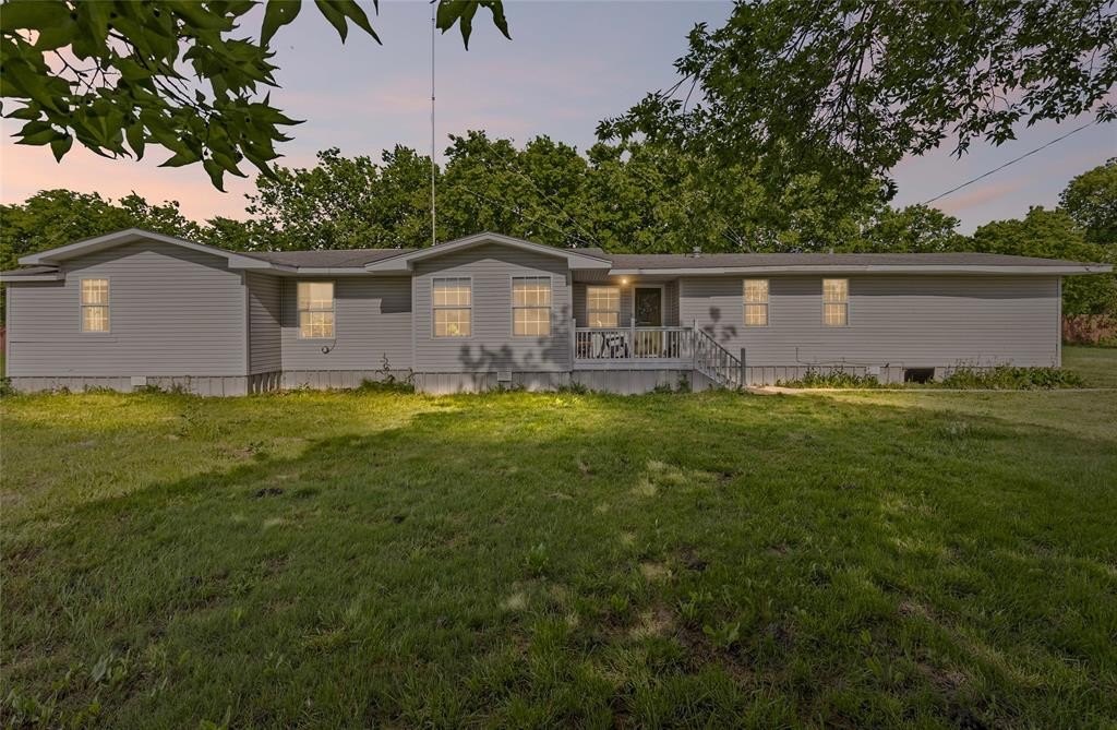 4210 county road 1152, greenville,  TX 75401