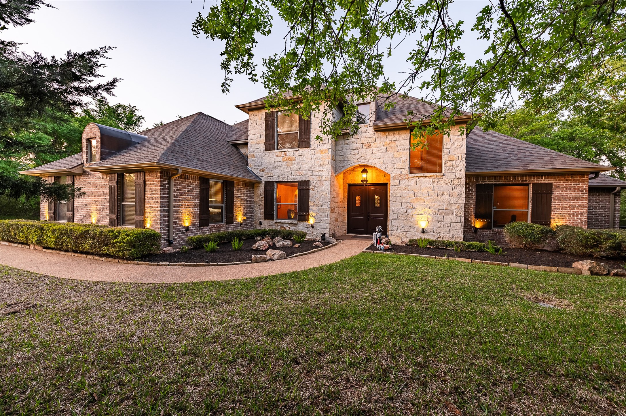 18099 copper river dr, college station,  TX 77845