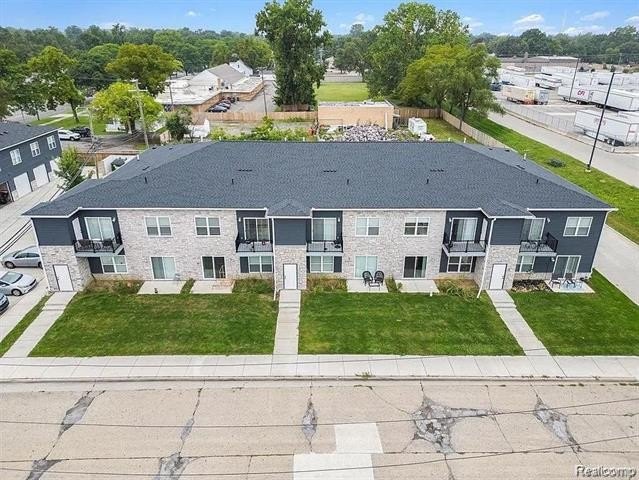  hazel park,  MI 48030