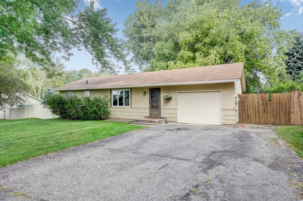 5829 upper 183rd st w, farmington,  MN 55024