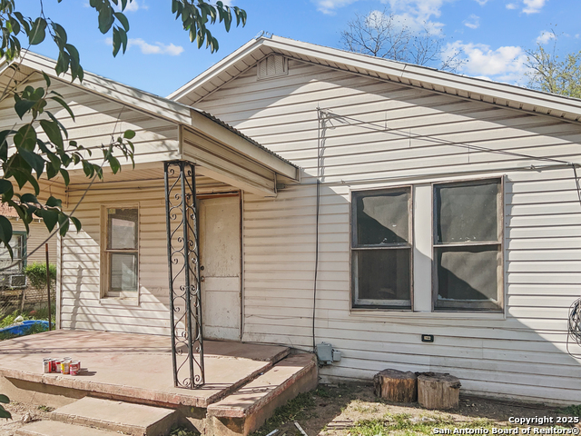 524 avenue b, seguin,  TX 78155
