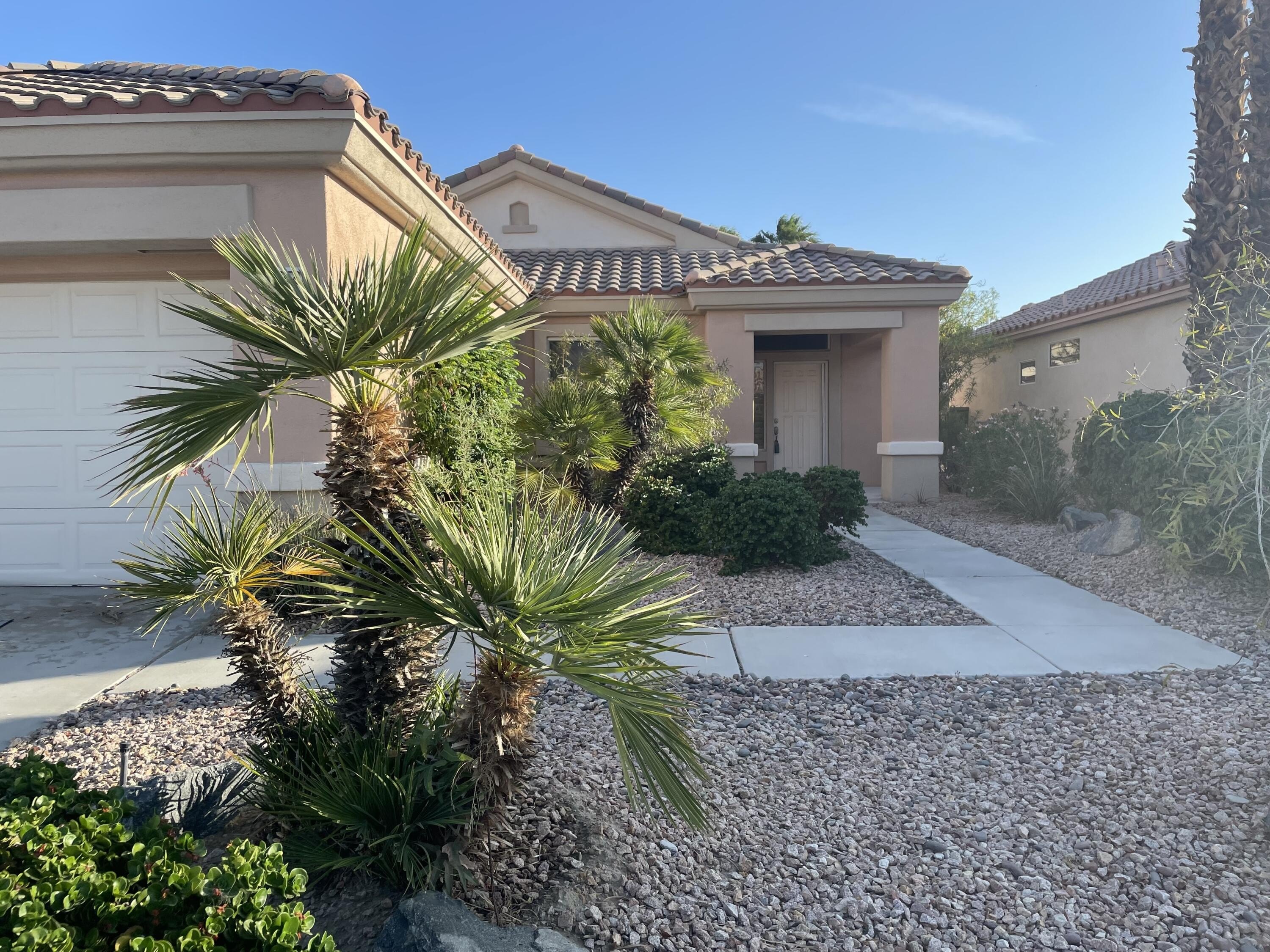 palm desert,  CA 92211