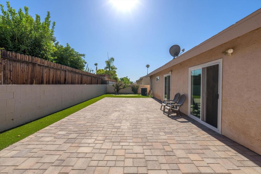  palm desert,  CA 92211