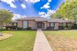 102 royal oaks dr, greenville,  TX 75402