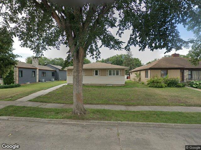 712 9th st s, virginia,  MN 55792