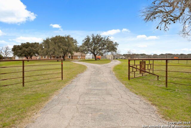 4201 alternate 90, seguin,  TX 78155