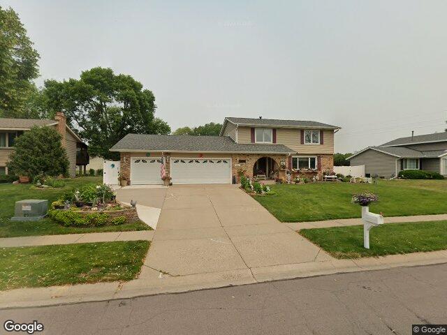 4511 148th ct, saint paul,  MN 55124