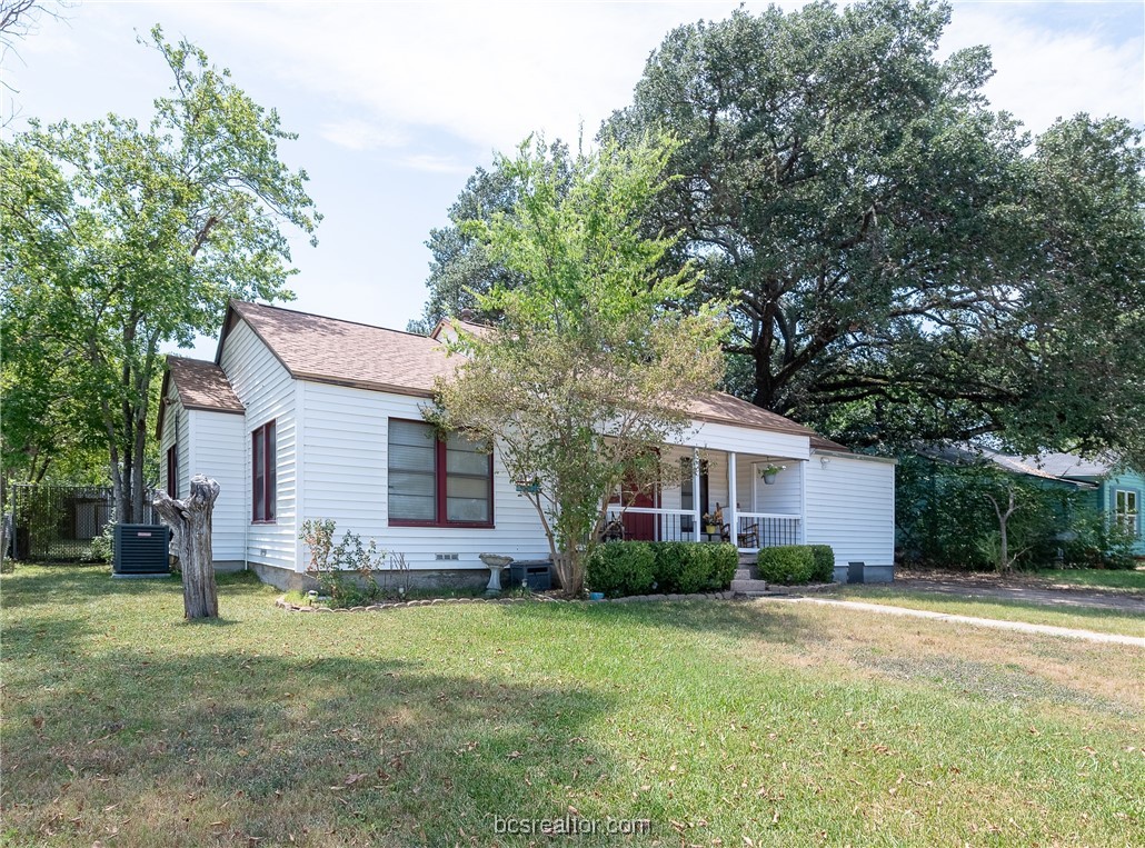 1011 e 29th st, bryan,  TX 77803