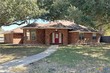 607 topaz ave, seguin,  TX 78155