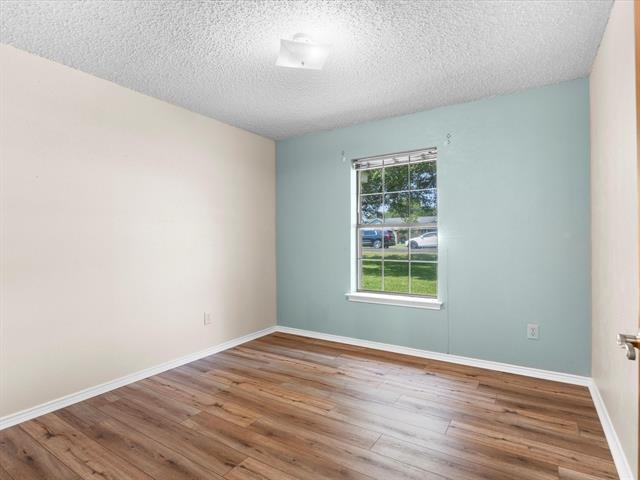 140 mabry ln, red oak,  TX 75154